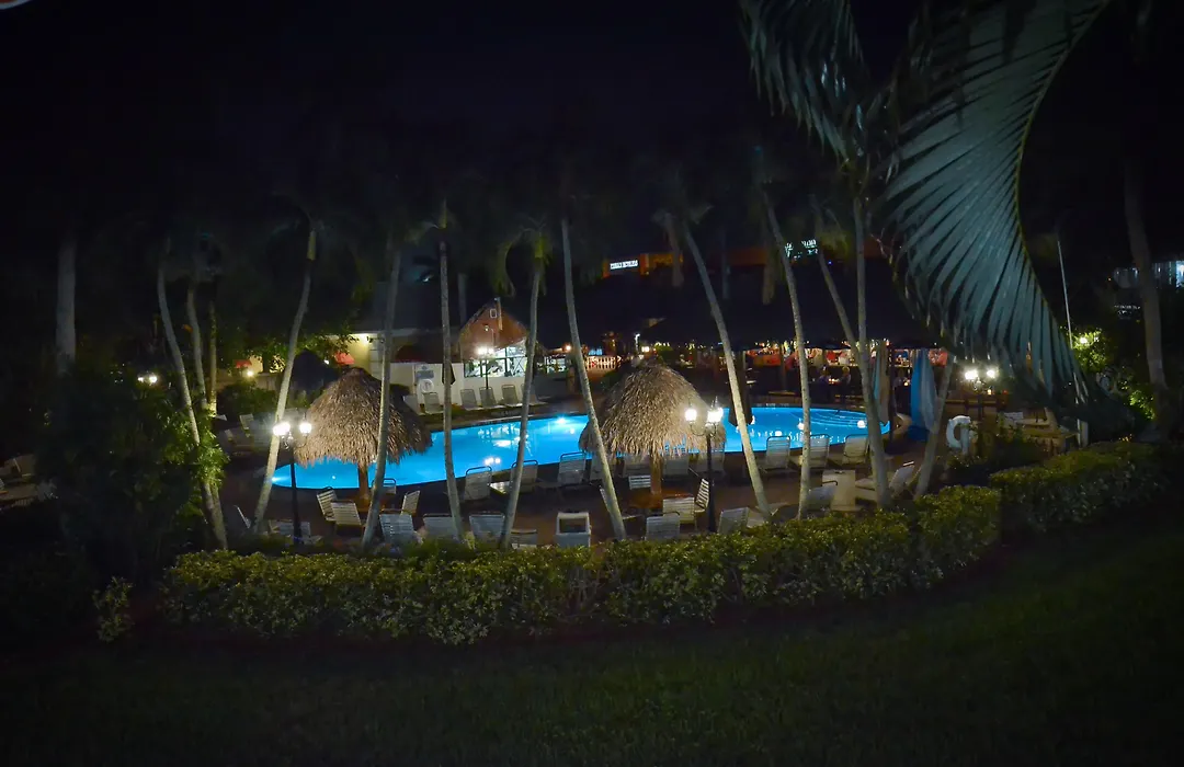 Gulfcoast Inn Naples-1