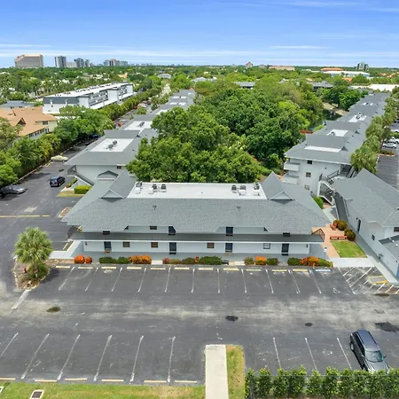 Park Shore Resort By Mike Z Rentals (Adults Only)-3